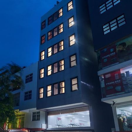 Hotel Novina à Malé Extérieur photo