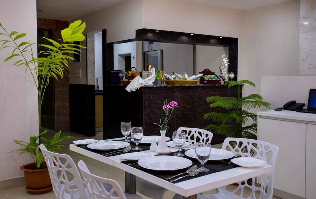 Hotel Novina à Malé Extérieur photo