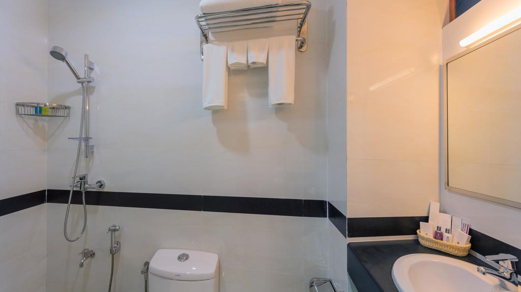 Hotel Novina à Malé Extérieur photo