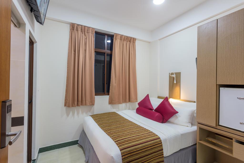 Hotel Novina à Malé Extérieur photo