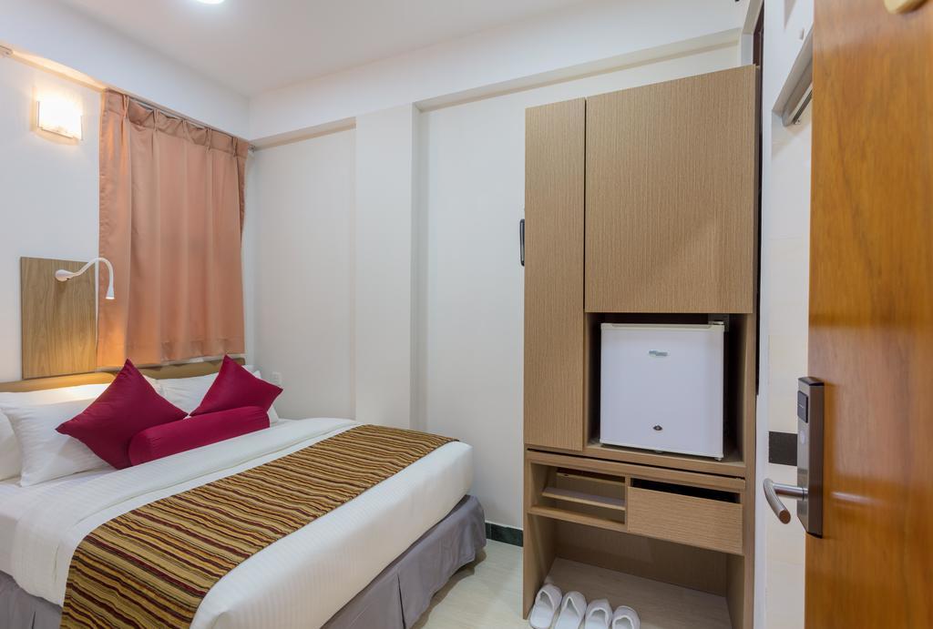 Hotel Novina à Malé Extérieur photo